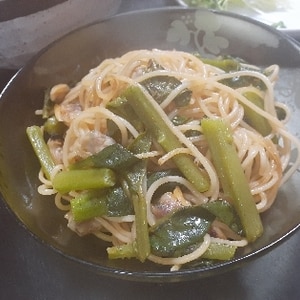 つるむらさきとあさり椎茸のパスタ